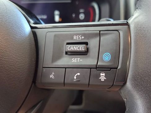 Used 2024 Nissan Rogue Platinum AWD/4WD image 25