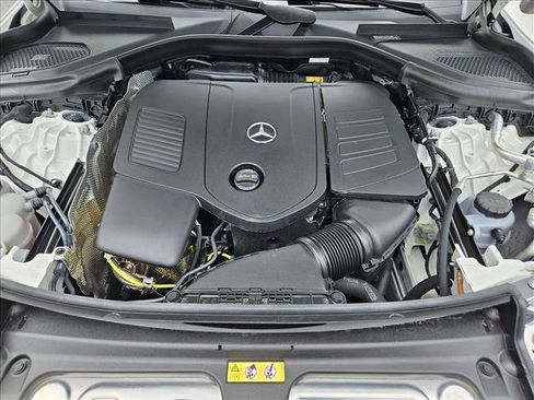 Certified 2025 Mercedes-Benz GLC 300 image 22