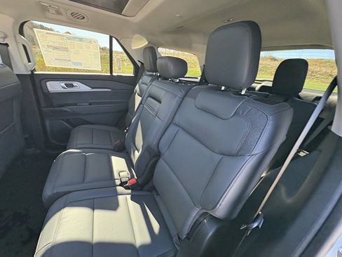 New 2026 Ford Explorer Active w/ Active Comfort Package image 26