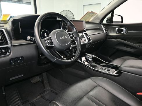 Used 2023 Kia Sorento SX image 14