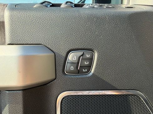 Used 2019 Ford F250 Lariat w/ Chrome Package AWD/4WD image 29