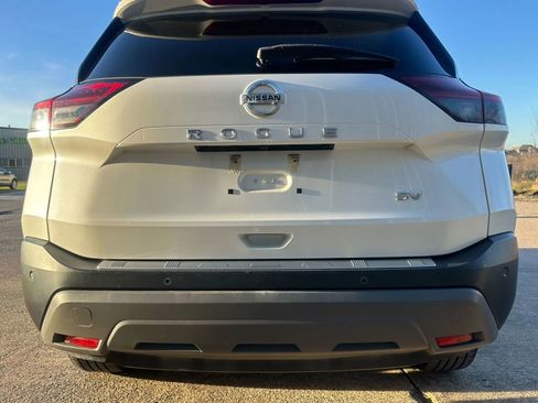 Used 2021 Nissan Rogue SV image 6