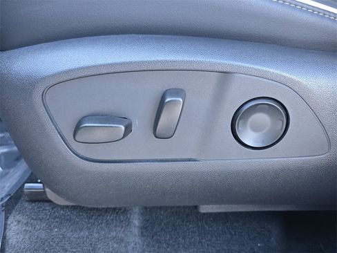 Certified 2025 Buick Enclave Preferred image 15