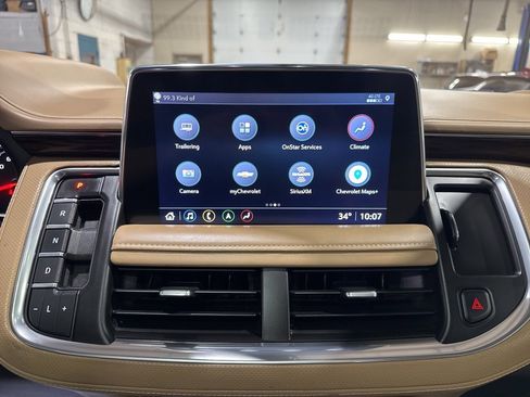 Used 2021 Chevrolet Tahoe Premier w/ Premium Package image 26