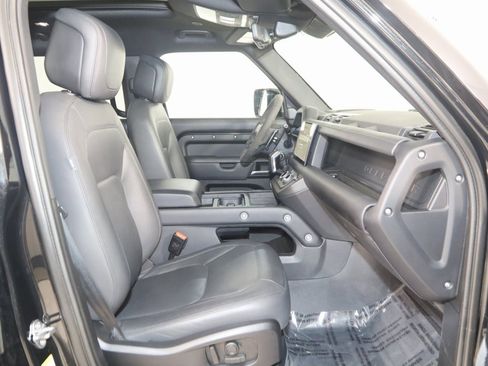 Used 2023 Land Rover Defender 110 V8 image 13
