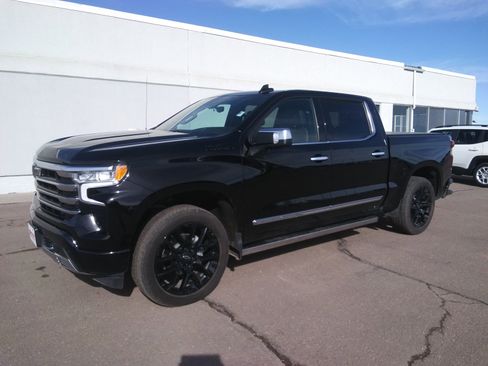 Used 2023 Chevrolet Silverado 1500 High Country w/ High Country Premium Package image 2