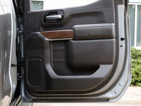 Used 2020 Chevrolet Silverado 1500 High Country image 39