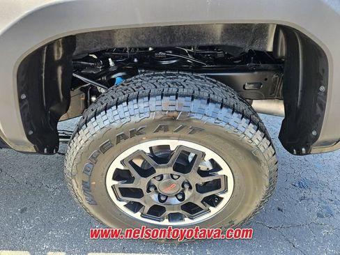 New 2026 Toyota Tacoma TRD Off-Road w/ TRD Off Road Premium Package AWD/4WD image 9
