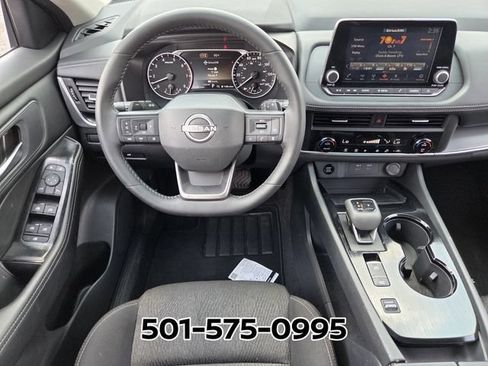 Used 2026 Nissan Rogue SV FWD image 13
