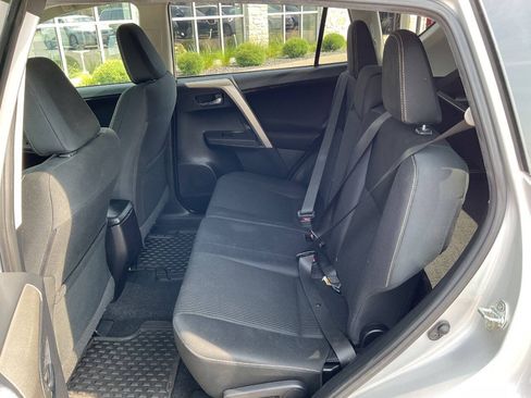 Used 2014 Toyota RAV4 XLE AWD/4WD image 27