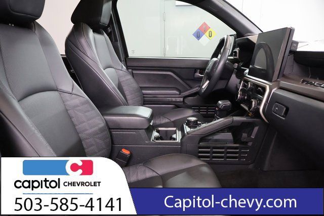 Used 2024 Toyota Tacoma TRD Sport w/ TRD Sport Premium Package AWD/4WD image 29