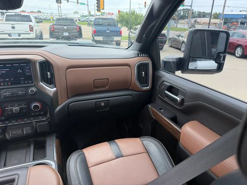Used 2021 Chevrolet Silverado 2500 High Country w/ Z71 Off-Road Package AWD/4WD image 62