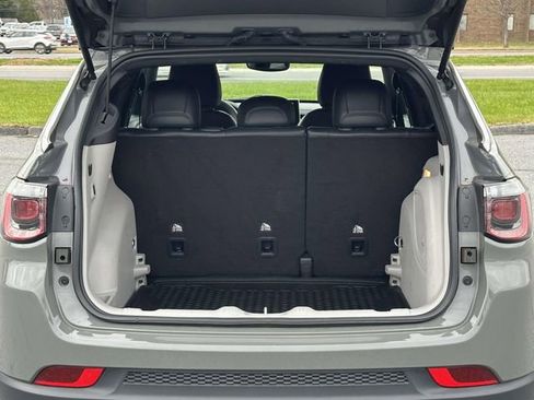 Used 2023 Jeep Compass Latitude w/ Sun and Sound Group image 9