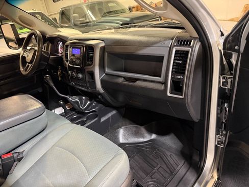 Used 2016 RAM 3500 Tradesman w/ Chrome Appearance Group AWD/4WD image 38