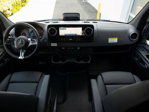 New 2025 Mercedes-Benz Sprinter 2500 image 19