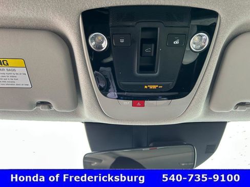 Used 2023 Kia Niro SX Touring image 40