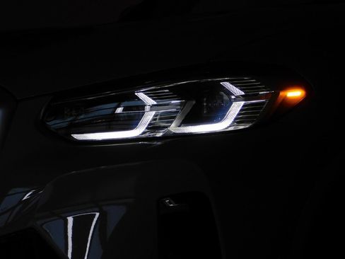 Used 2024 BMW X3 xDrive30i image 15