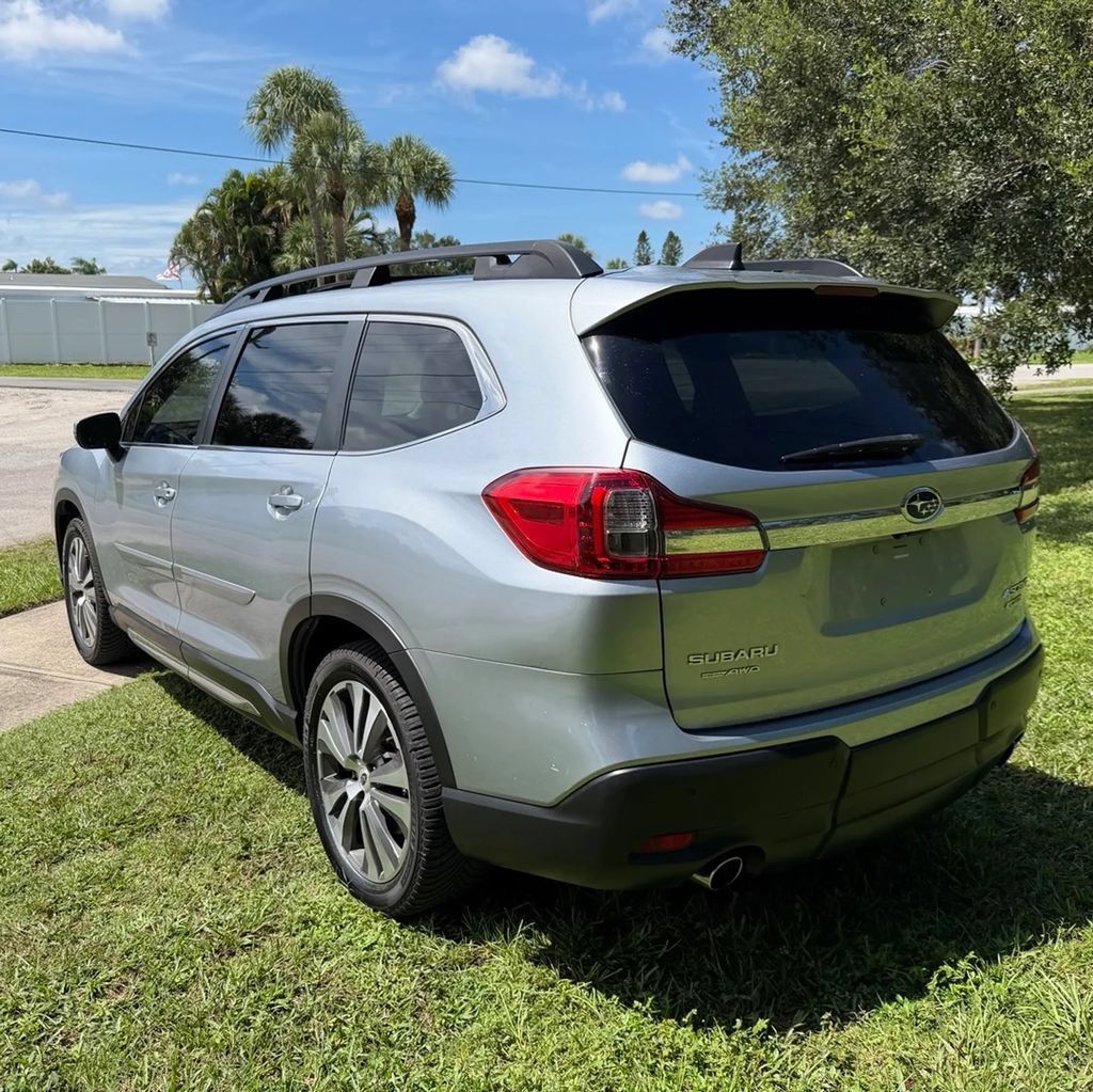 Used 2022 Subaru Ascent Limited w/ Technology Package AWD/4WD image 5