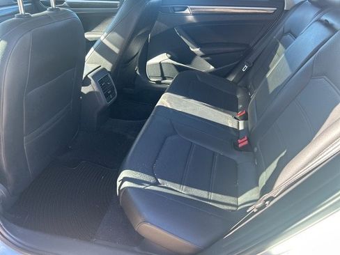 Used 2016 Volkswagen Passat 1.8T SE image 5
