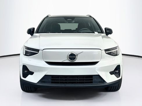 Used 2023 Volvo XC40 Recharge Ultimate AWD/4WD image 2