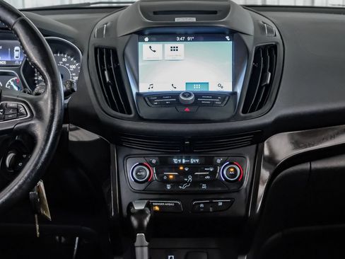 Used 2017 Ford Escape SE w/ Equipment Group 201A FWD image 24