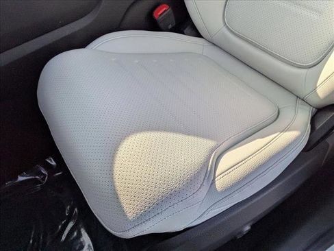 New 2026 Mercedes-Benz GLC 300 image 17