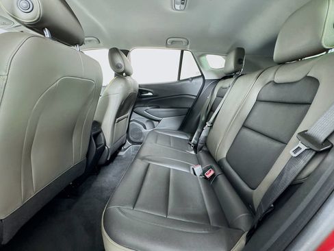 Used 2024 Chevrolet Trax ACTIV FWD image 7