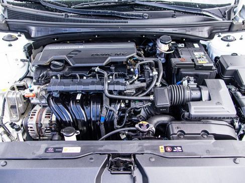 Used 2024 Hyundai Elantra SEL FWD image 26