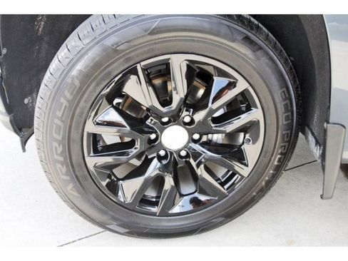 Used 2022 Chevrolet Silverado 1500 Custom w/ Safety Confidence Package RWD image 29