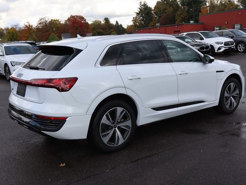 Used 2024 Audi Q8 e-tron Premium Plus w/ Premium Plus Package image 5