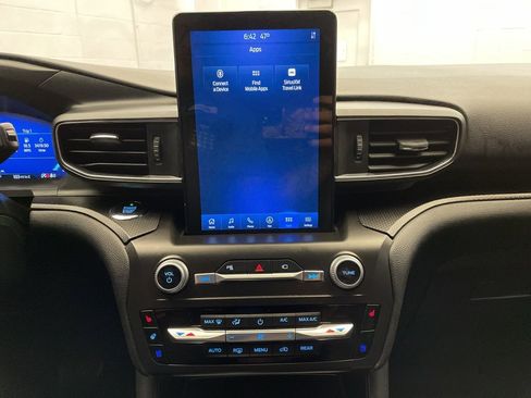 Used 2020 Ford Explorer ST w/ ST Street Pack image 15