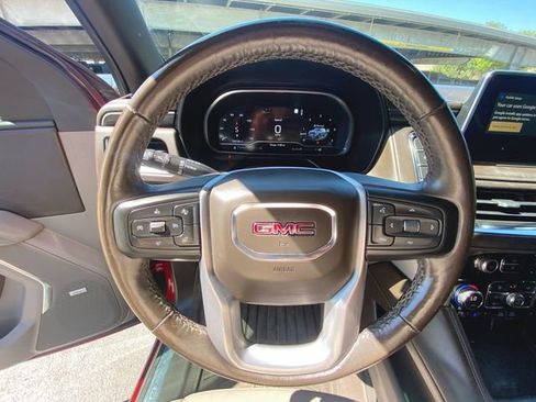 Used 2022 GMC Yukon XL SLT w/ SLT Premium Package AWD/4WD image 14