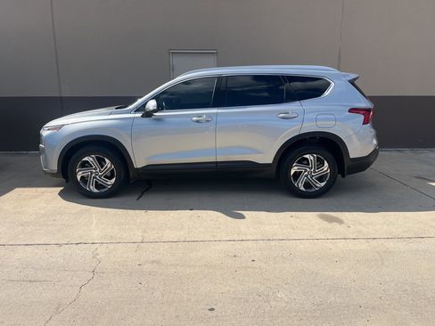 Used 2023 Hyundai Santa Fe SEL w/ Cargo Package image 2