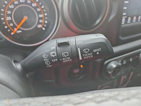 Used 2018 Jeep Wrangler Unlimited Sport S AWD/4WD image 41