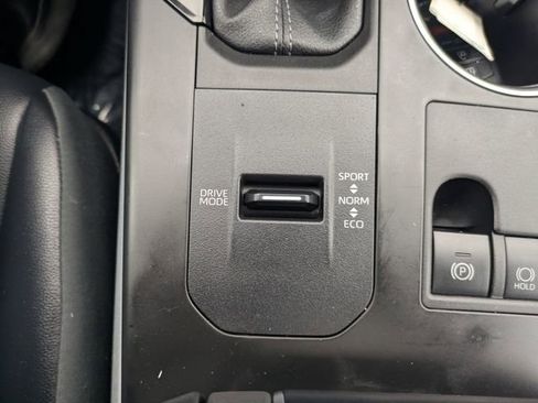 Certified 2024 Toyota Highlander XLE AWD/4WD image 37