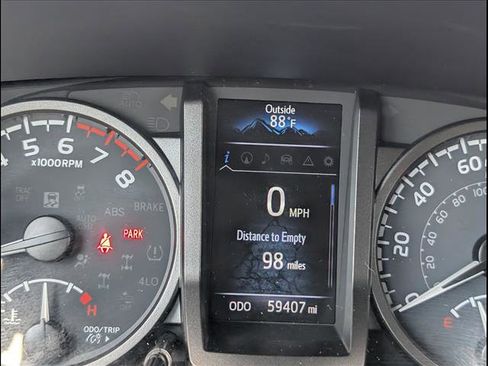 Used 2021 Toyota Tacoma TRD Off-Road w/ TRD Premium Off Road Package AWD/4WD image 21