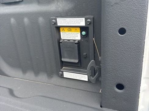 Used 2023 Ford F350 XLT image 27