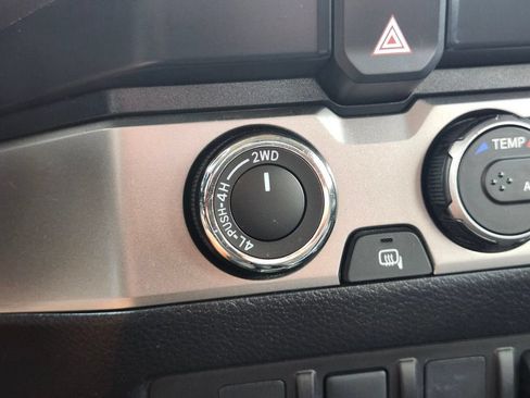 Used 2021 Toyota Tacoma SR5 w/ Trail Edition AWD/4WD image 22