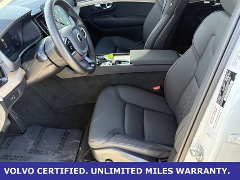 Certified 2025 Volvo XC90 B6 Plus image 28