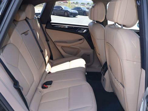 New 2026 Porsche Macan AWD/4WD image 25