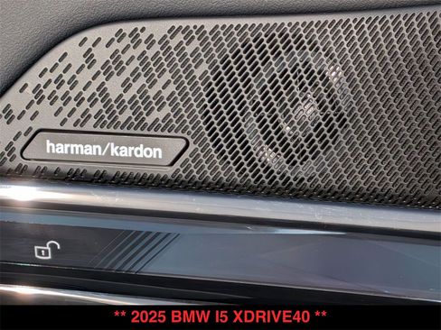 Used 2025 BMW i5 xDrive40 w/ Premium Package image 26
