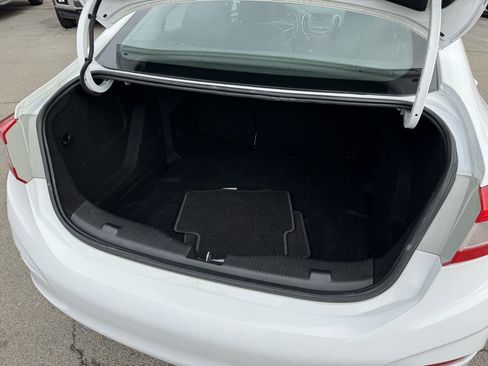 Used 2017 Chevrolet Cruze LT w/ Convenience Package image 19