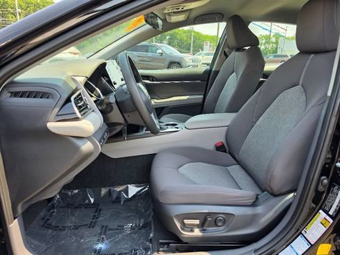 Used 2023 Toyota Camry LE AWD/4WD image 21