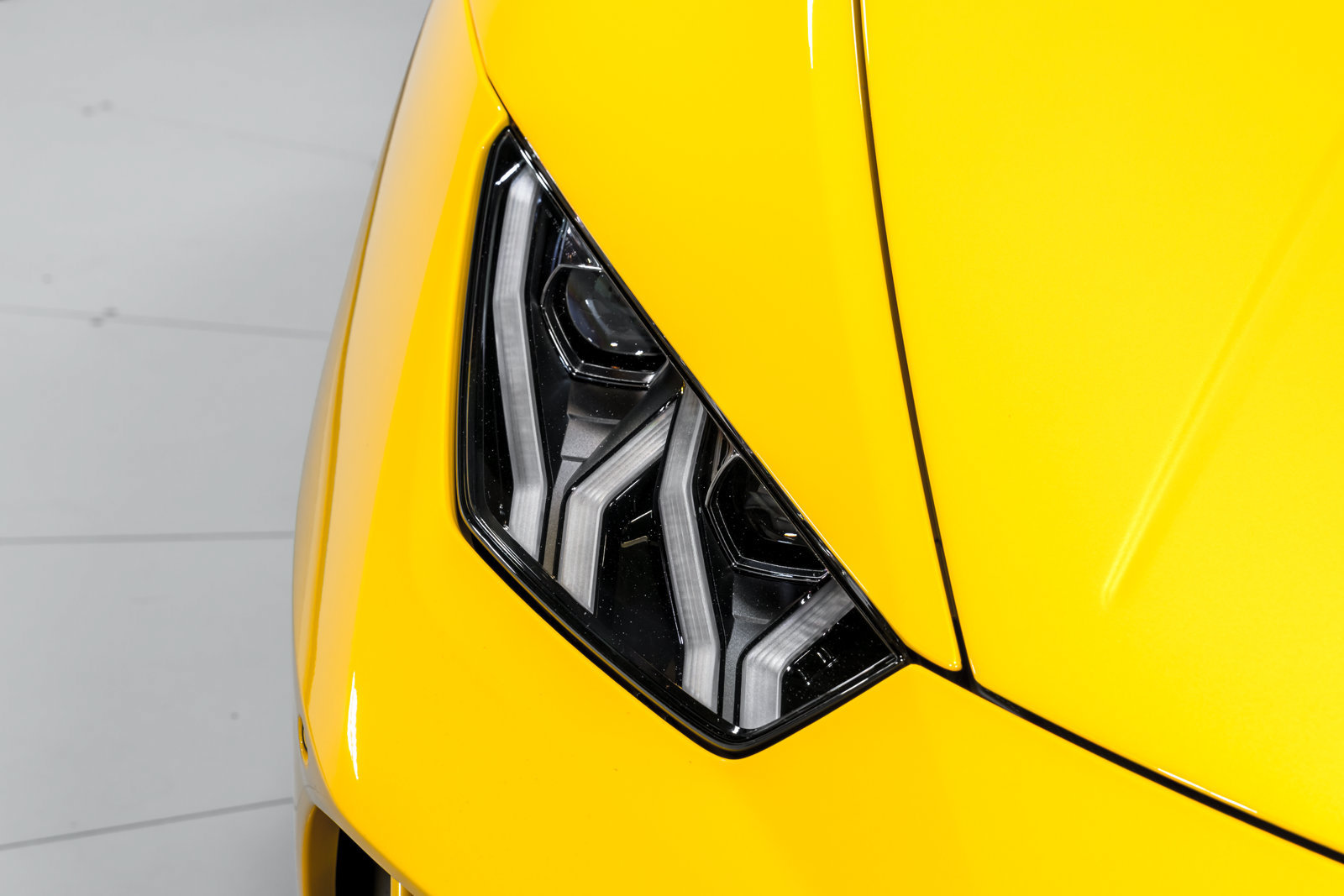 Used 2024 Lamborghini Huracan EVO AWD/4WD image 48
