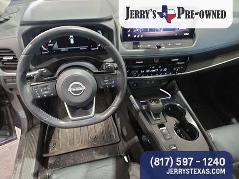 Used 2024 Nissan Rogue Platinum w/ Platinum Premium Package FWD image 9