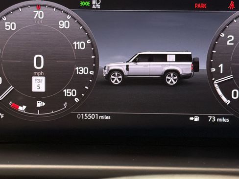 Used 2025 Land Rover Defender 130 X-Dynamic SE AWD/4WD image 21