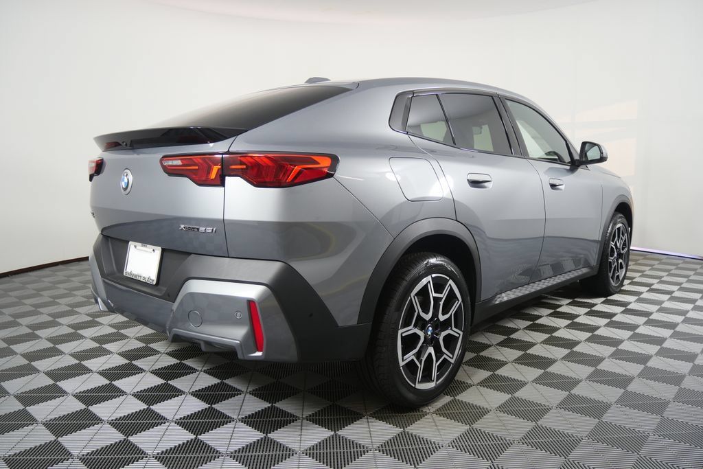 Certified 2025 BMW X2 xDrive28i w/ Premium Package AWD/4WD image 5