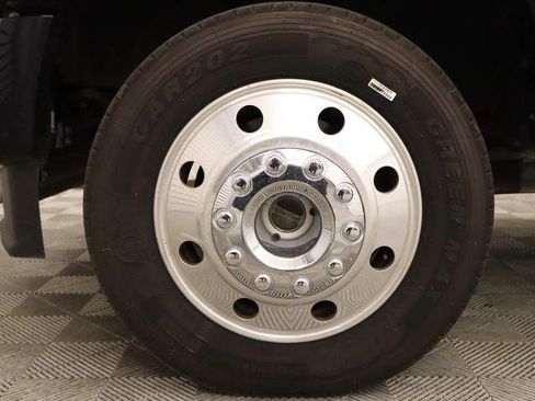 Certified 2021 Ford F450 Platinum w/ FX4 Off-Road Package image 9