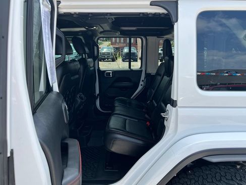 Used 2023 Jeep Wrangler Unlimited Rubicon w/ Xtreme 35 Tire Package AWD/4WD image 16