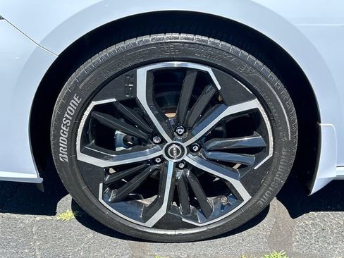 Certified 2023 Nissan Altima 2.5 SR w/ SR Premium Package AWD/4WD image 8